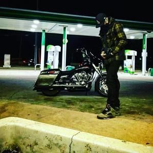 Meet your Posher, Adam